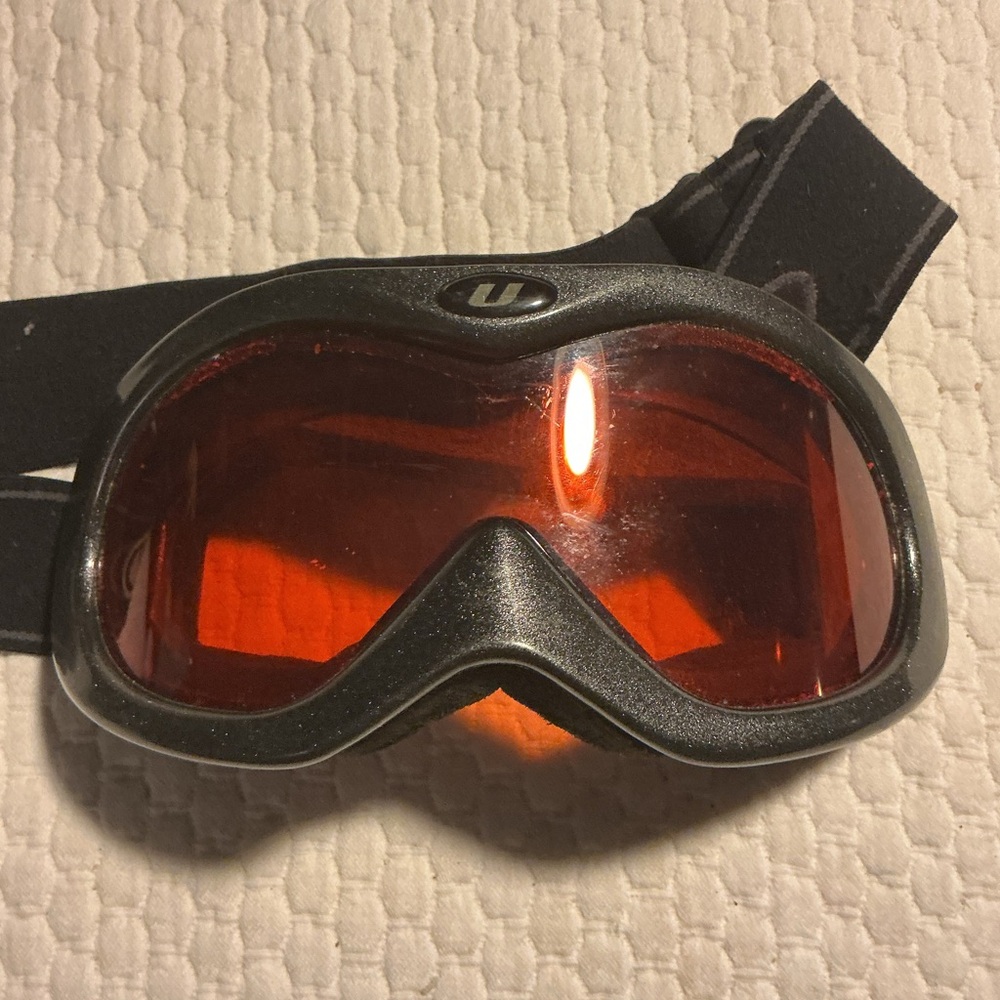 Black VR/Goggles with Orange Lenses